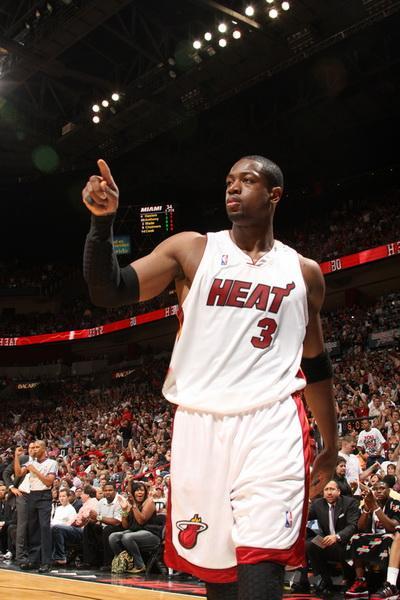 后腰前移 后腰前移