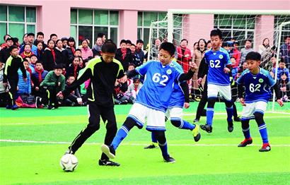 权的同时保 权的同时保